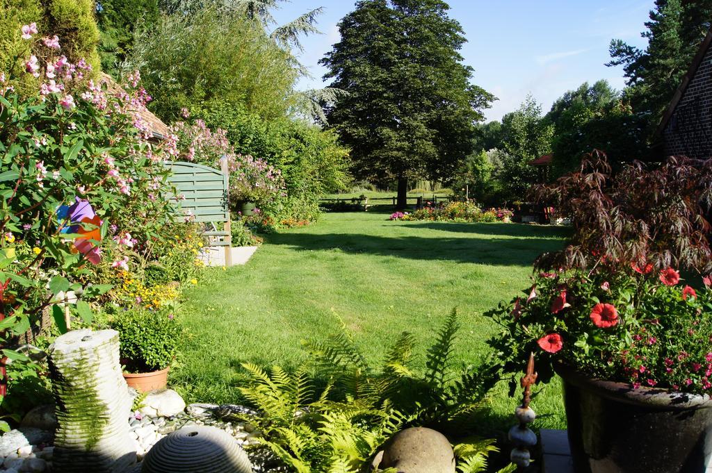 Le Paddock Du Val De Lys Hotel Blessy Exterior foto